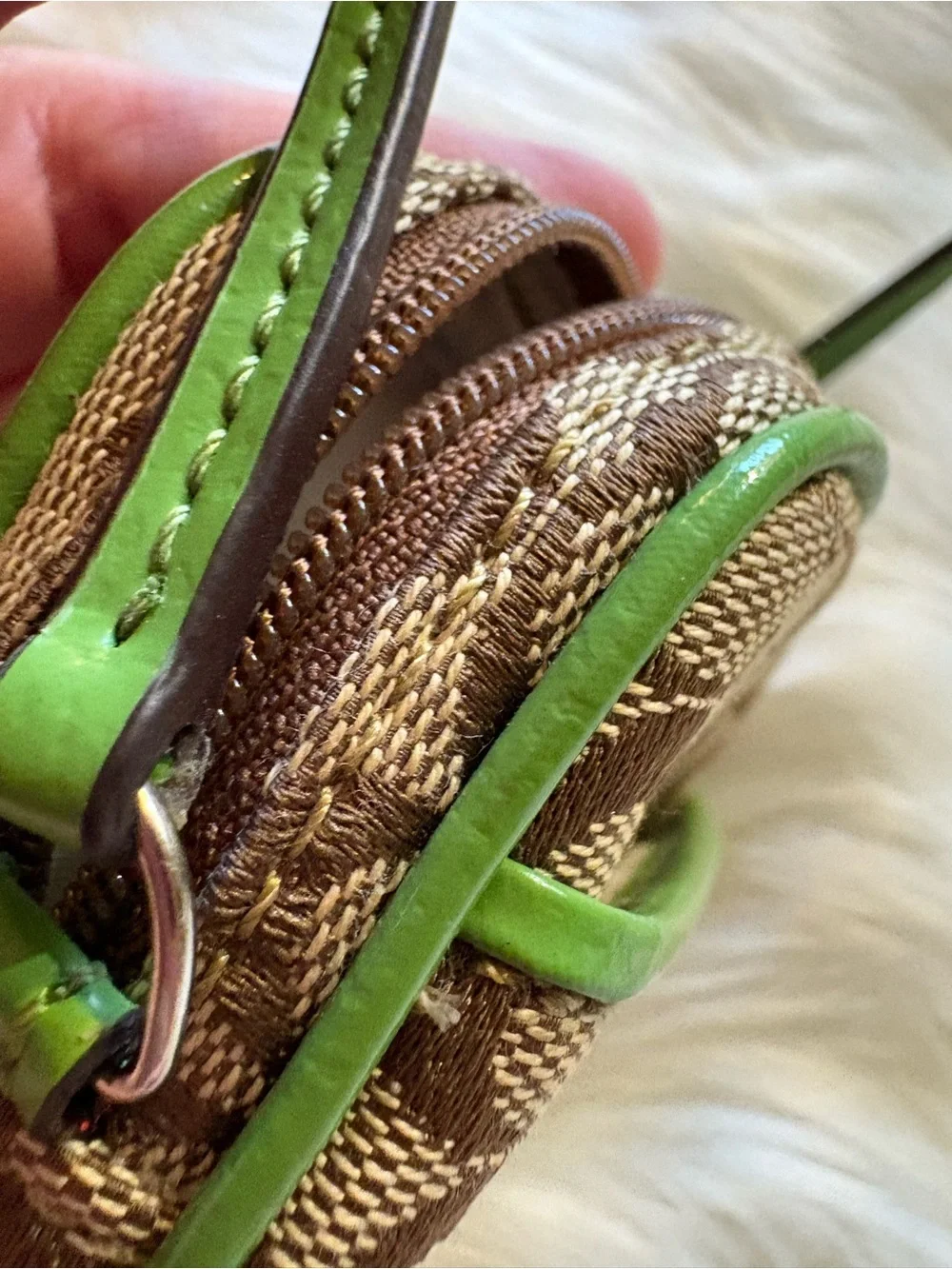 RARE VINTAGE COACH DAISY JACQUARD AND LEATHER CAMERA BAG WRISTLET
